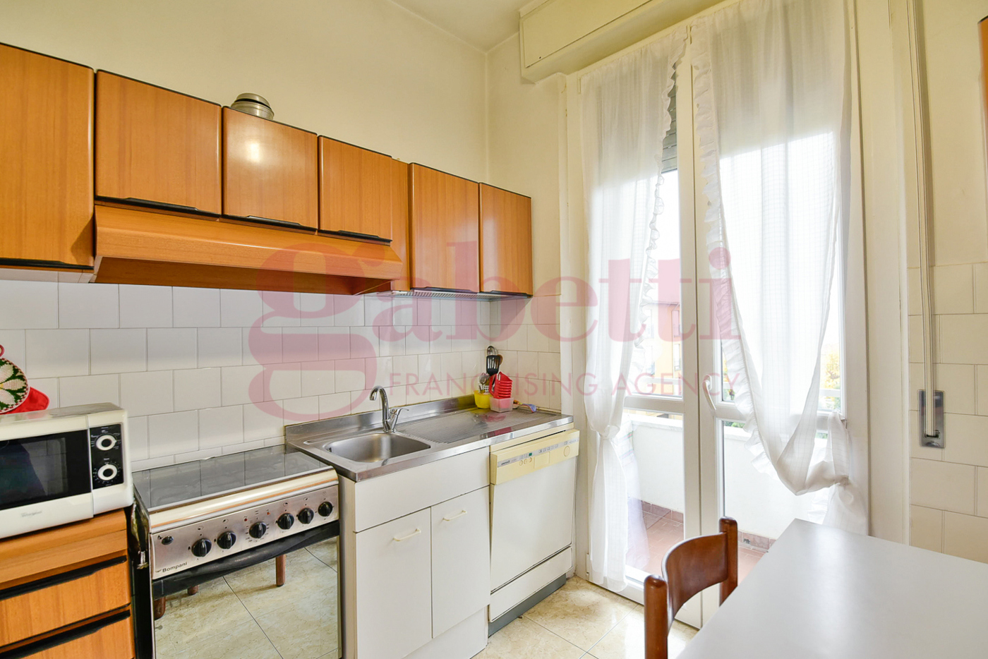 Quadrilocale con box a Figino Serenza