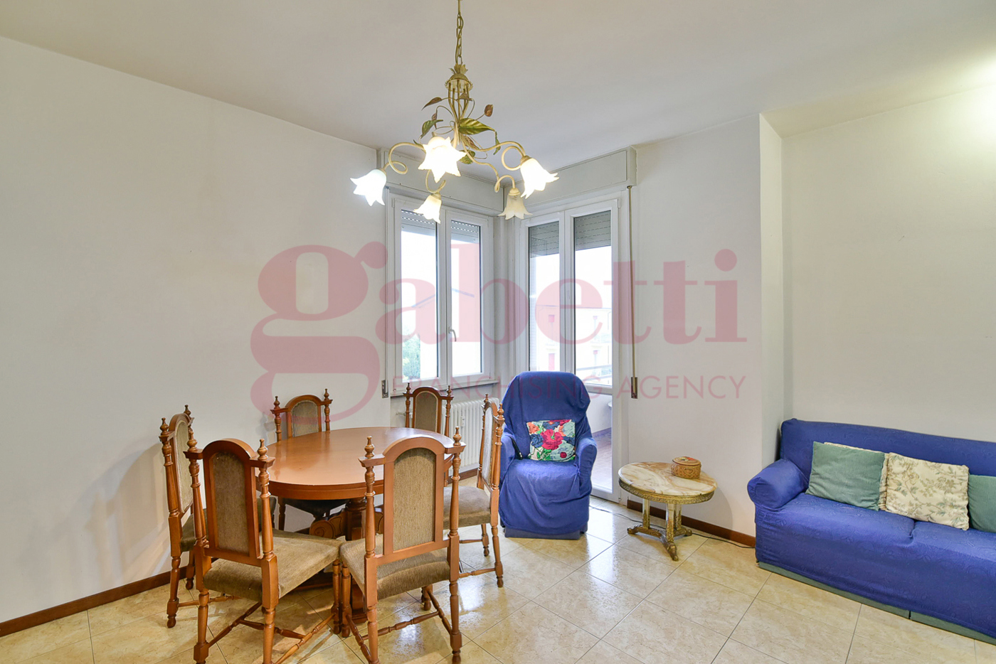 Quadrilocale con box a Figino Serenza