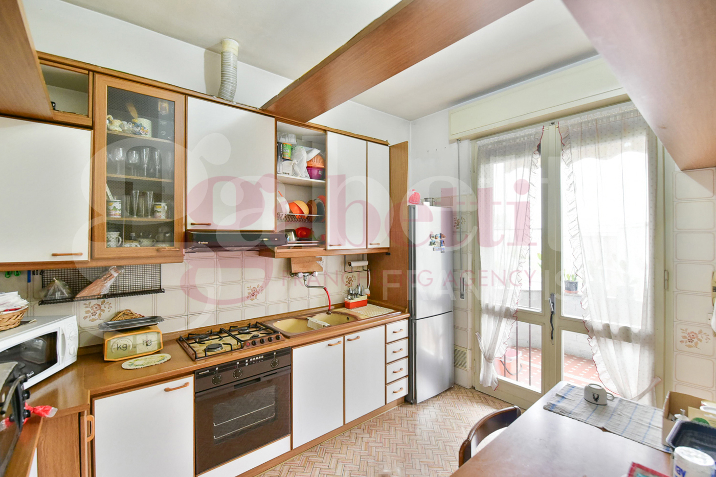 Villa con giardino a Cant�