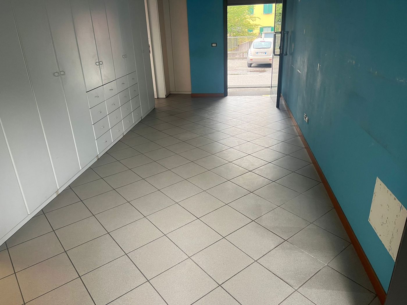 Ufficio in affitto a Cant�