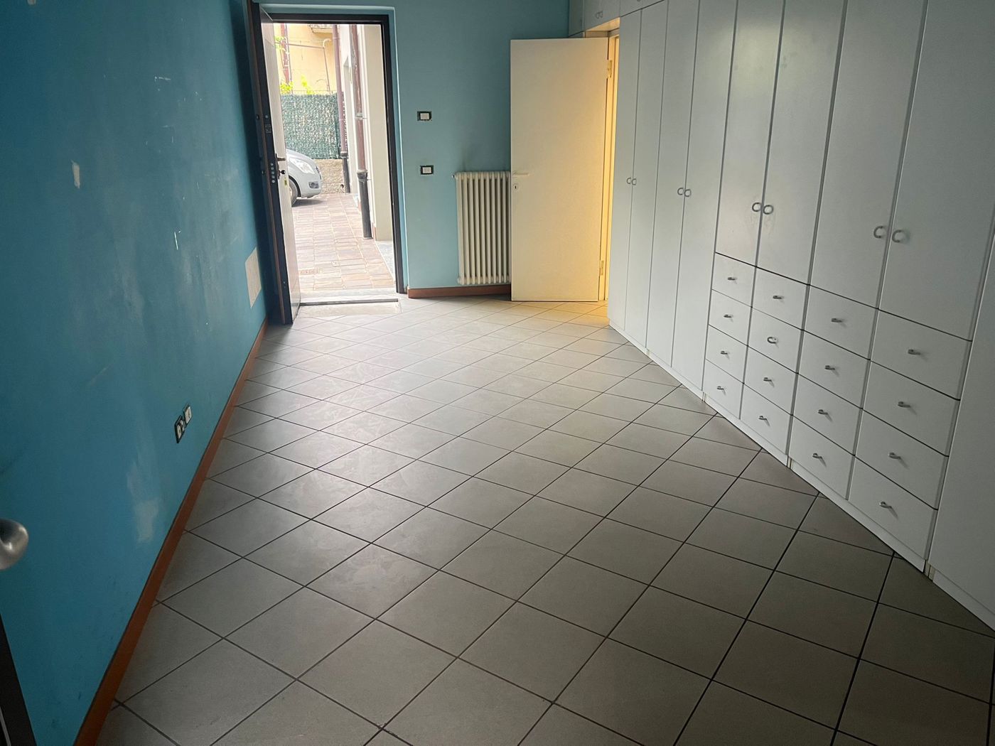 Ufficio in affitto a Cant�