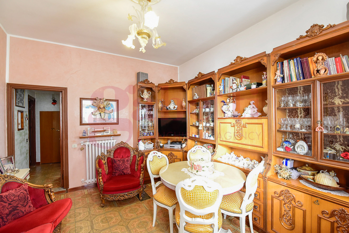 Bilocale in vendita a Carugo