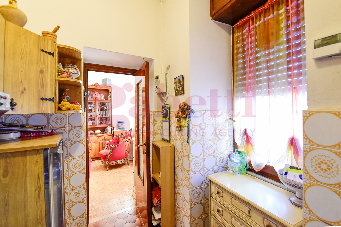 Bilocale in vendita a Carugo