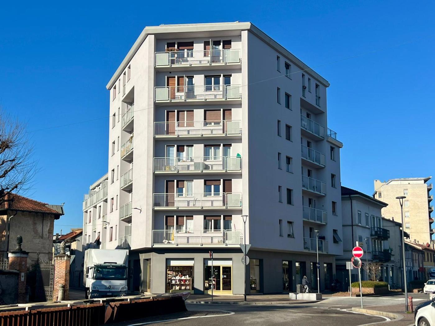 Ufficio in vendita a Mariano Comense