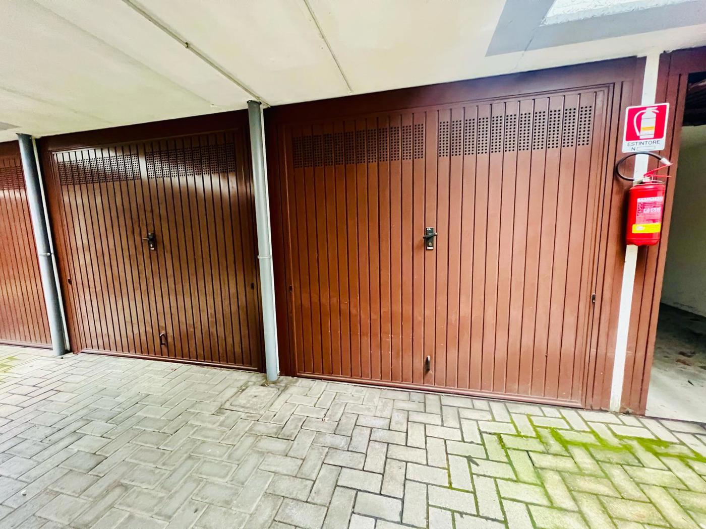 Box/Garage 16mq in vendita a Cabiate