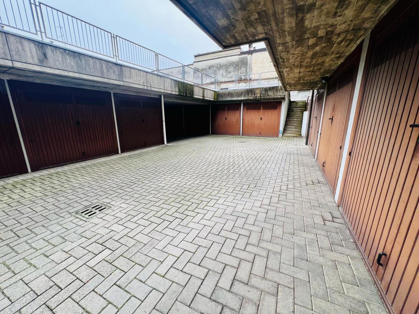 Box/Garage 16mq in vendita a Cabiate