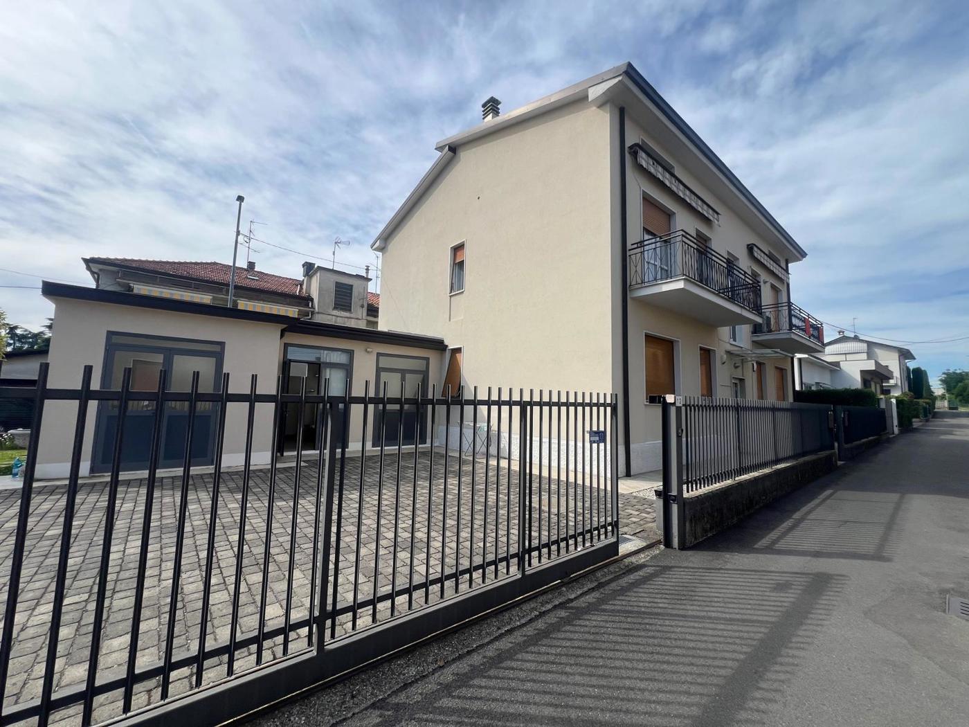 Trilocale in vendita a Mariano Comense