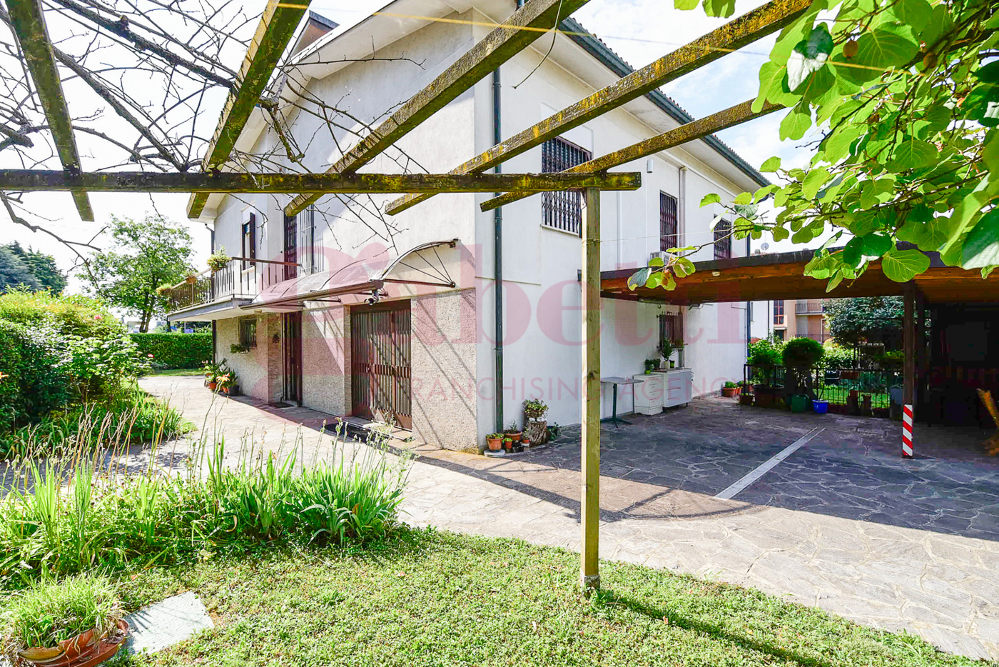 Villa in vendita a Mariano Comense