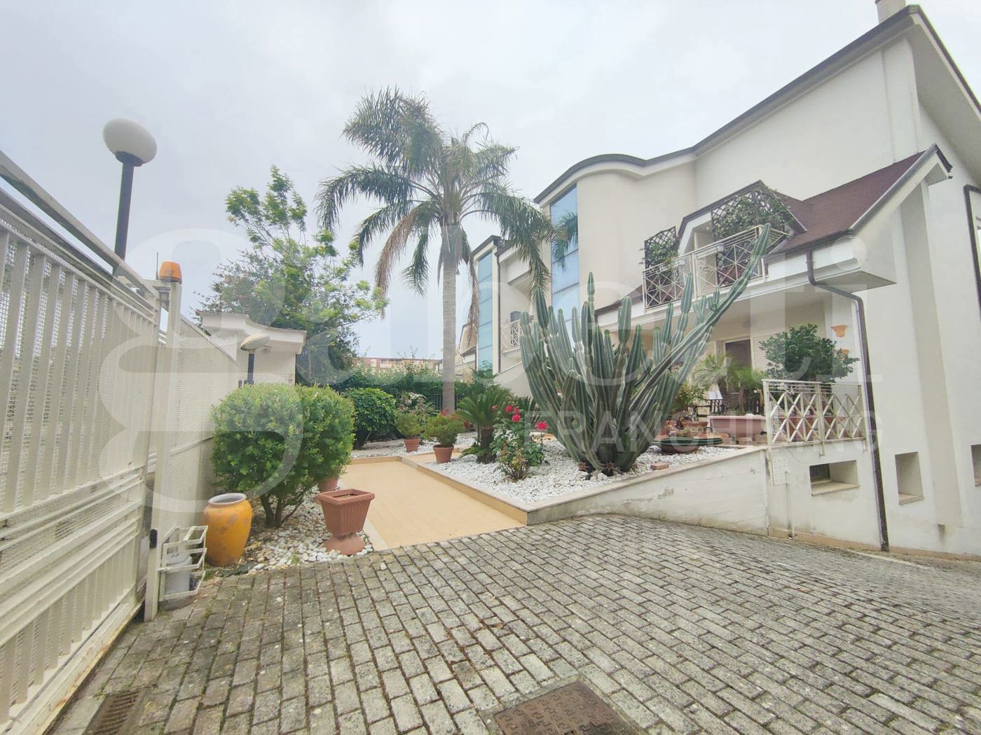 Villa con giardino a Capua