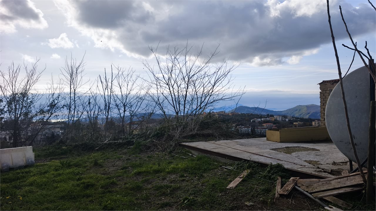 Locale commerciale in vendita a Marano di Napoli