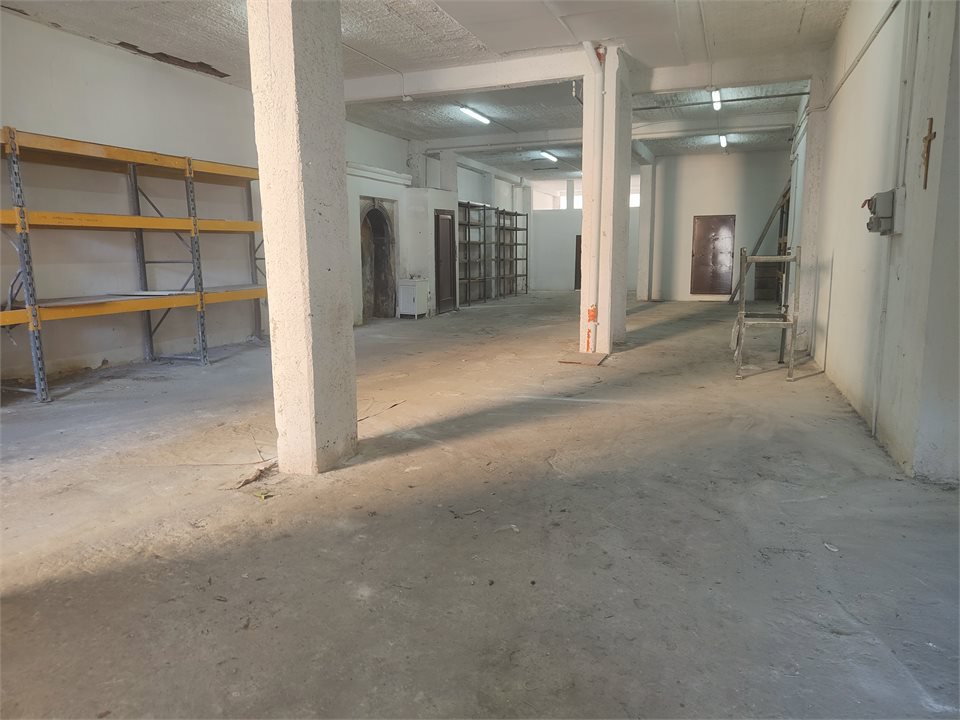 Magazzino in affitto a Afragola