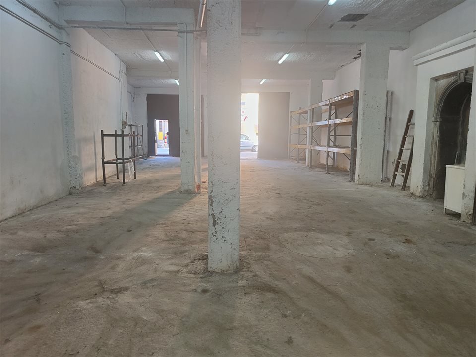 Magazzino in affitto a Afragola