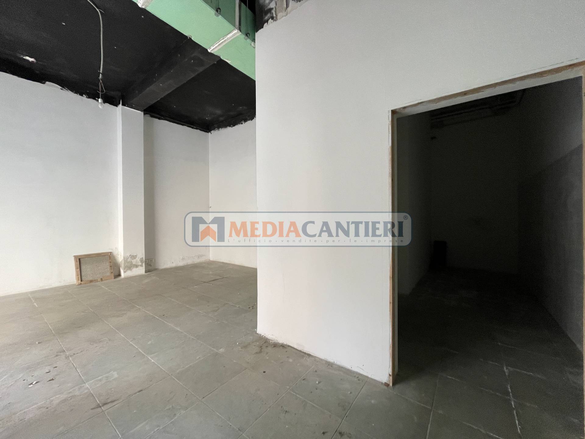 Deposito/Magazzino in vendita a Pescara