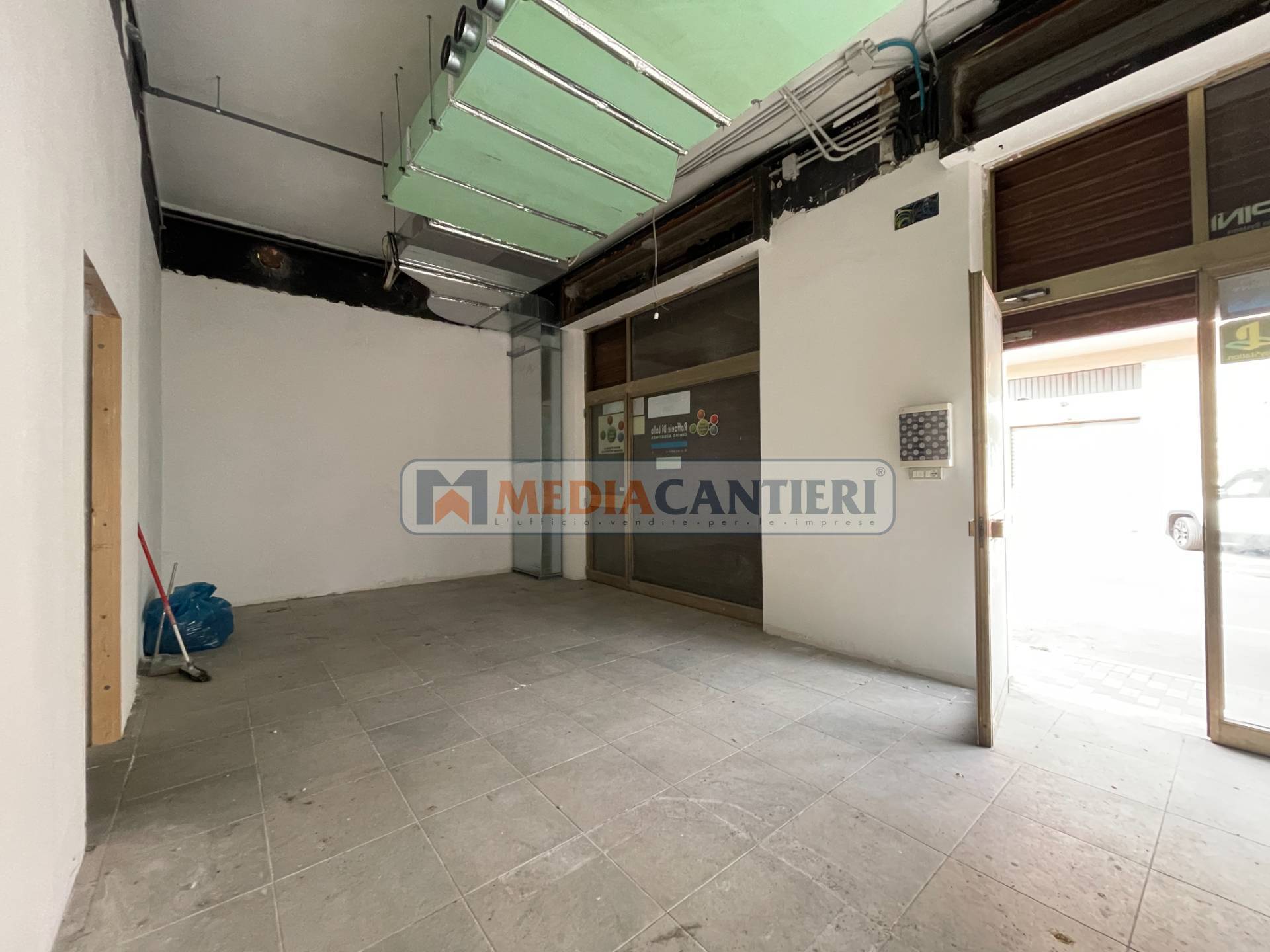 Deposito/Magazzino in vendita a Pescara