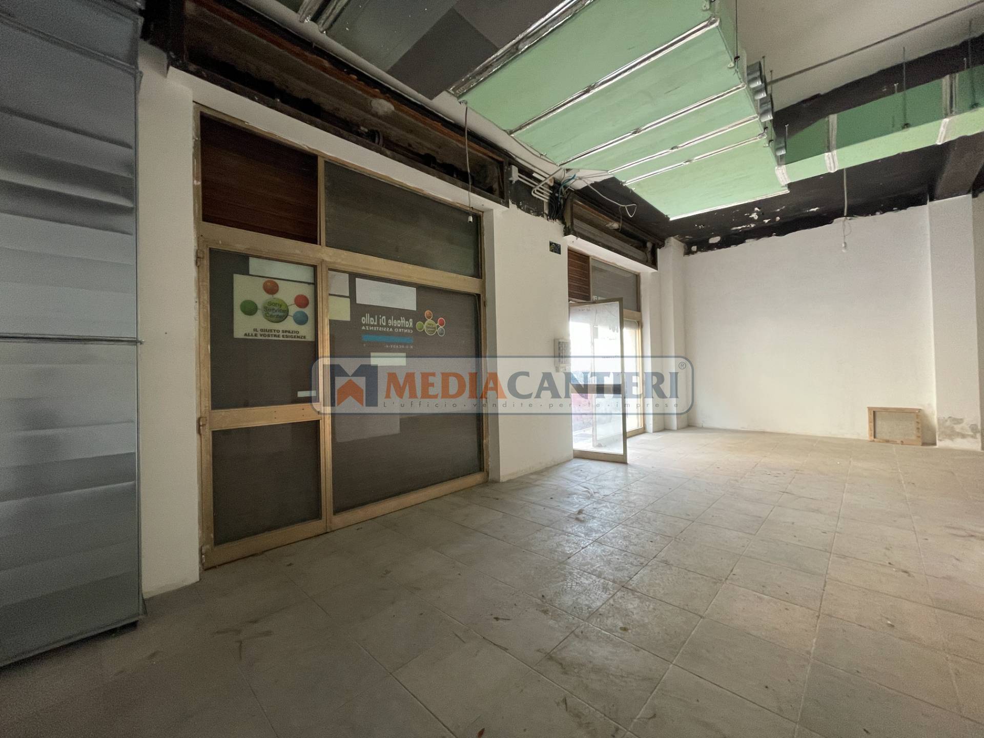 Deposito/Magazzino in vendita a Pescara