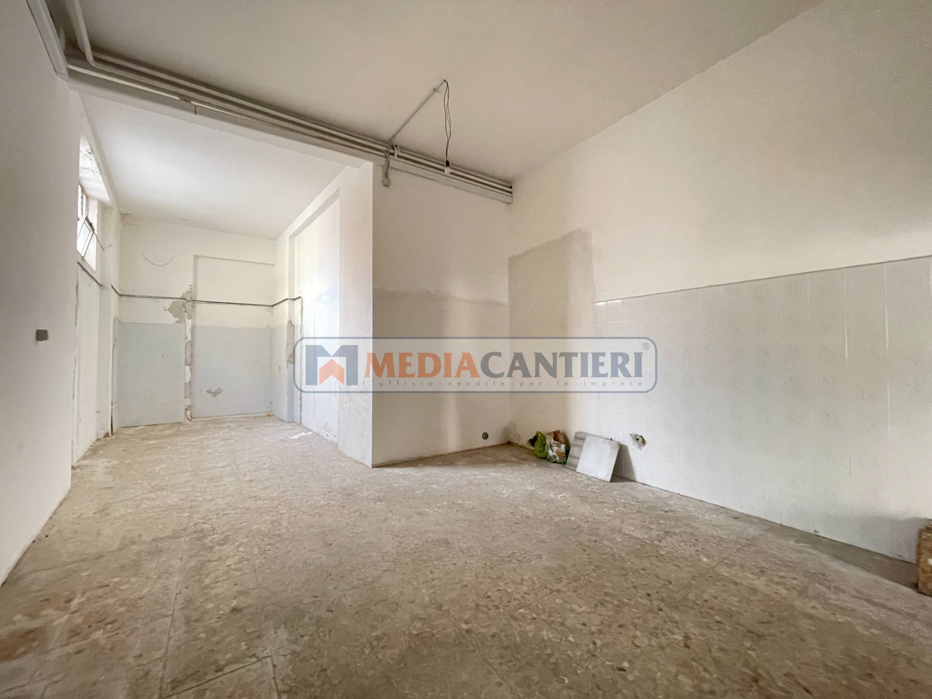 Deposito/Magazzino in vendita a Pescara