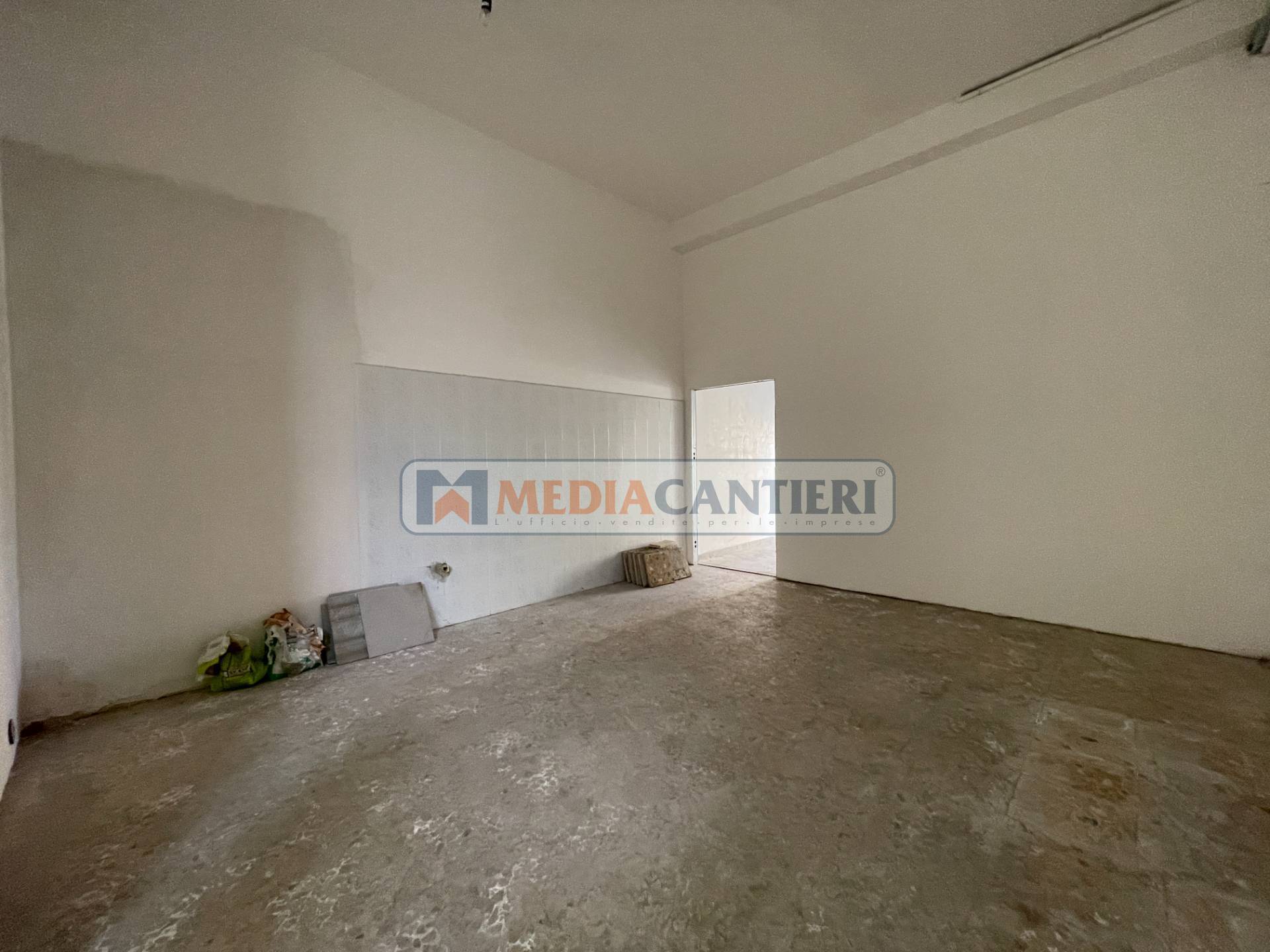 Deposito/Magazzino in vendita a Pescara