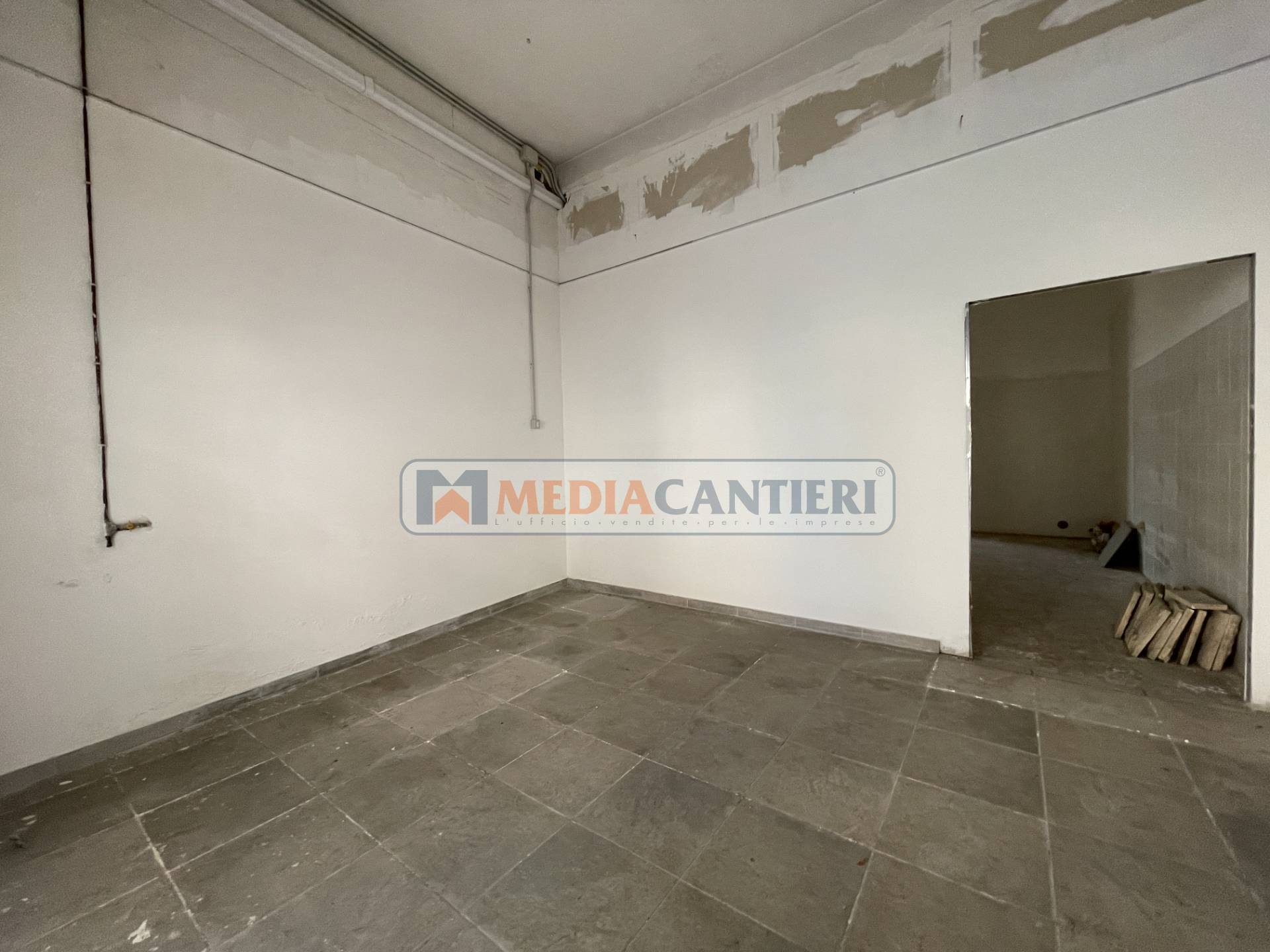Deposito/Magazzino in vendita a Pescara