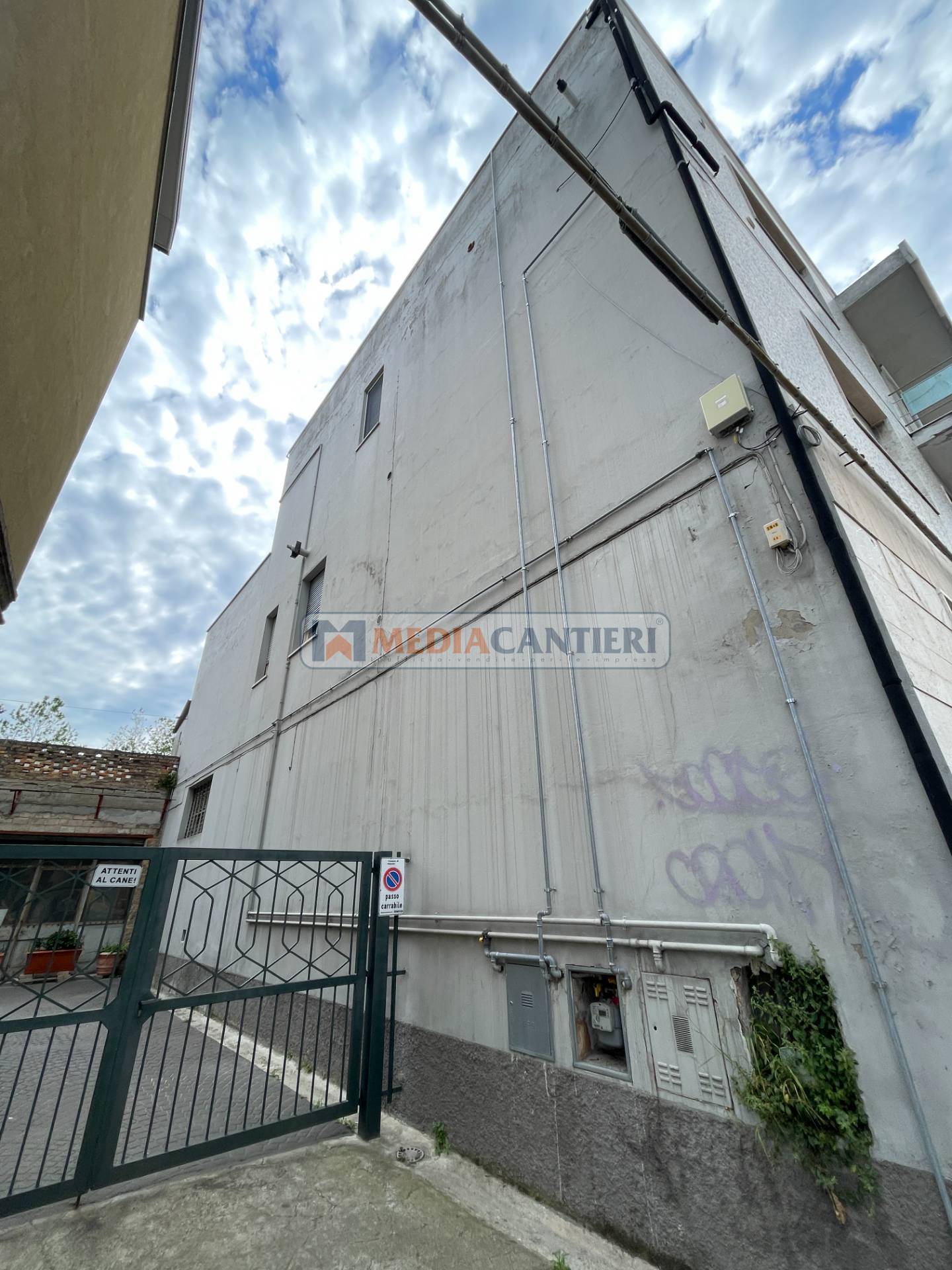 Deposito/Magazzino in vendita a Pescara