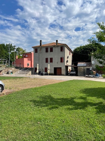 Casa indipendente con giardino a Gavello