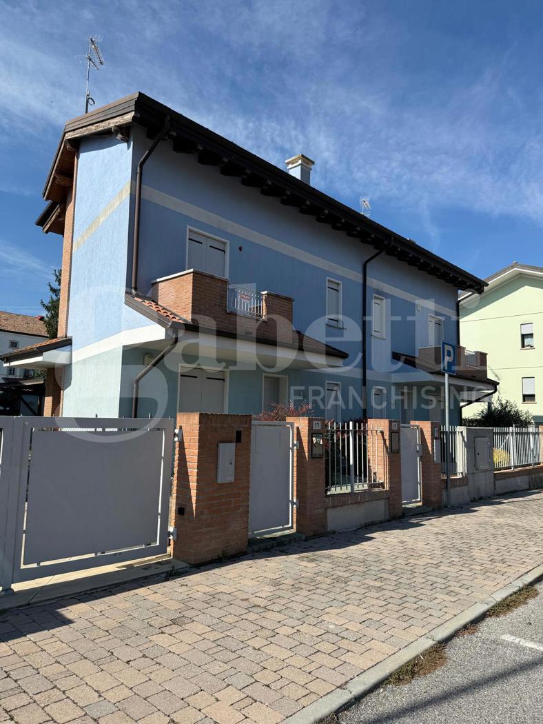 Quadrilocale da ristrutturare a Villadose
