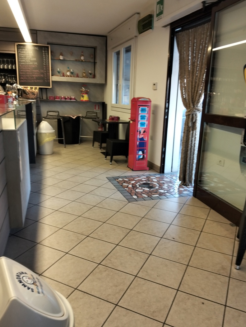 Attività commerciale Bar e tabacchi in vendita a Rovigo