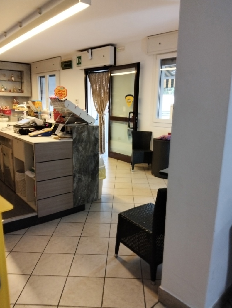 Attivit commerciale Bar e tabacchi in vendita a Rovigo