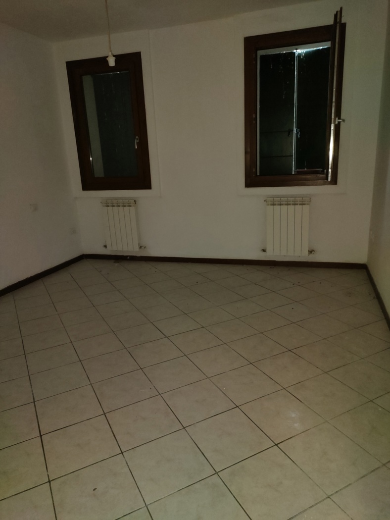 Quadrilocale con box a Gavello