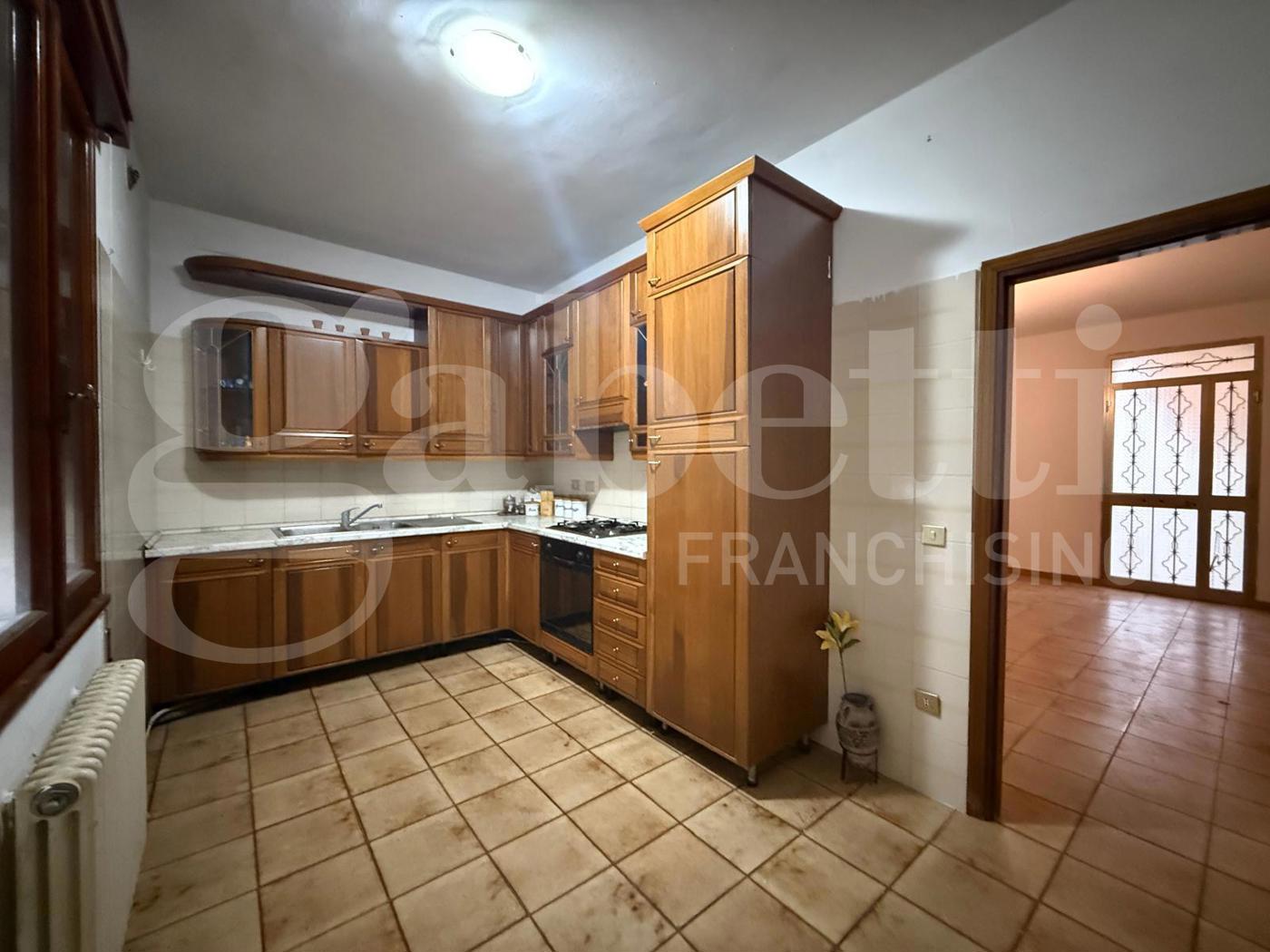 Appartamento arredato in affitto a San Martino di Venezze