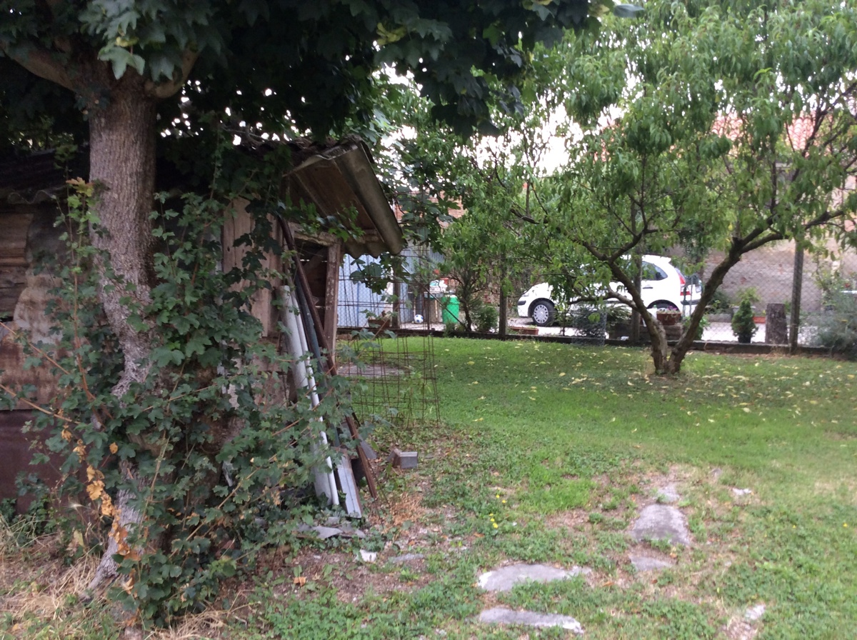 Rustico con giardino a Gavello