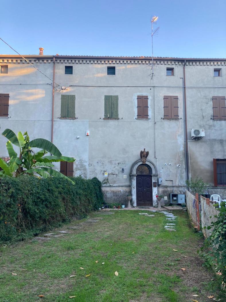 Casa indipendente con giardino a Crespino