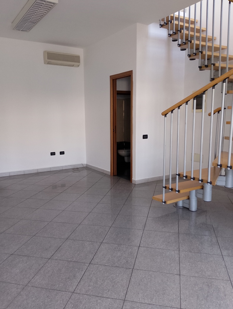 Negozio in vendita a Rovigo