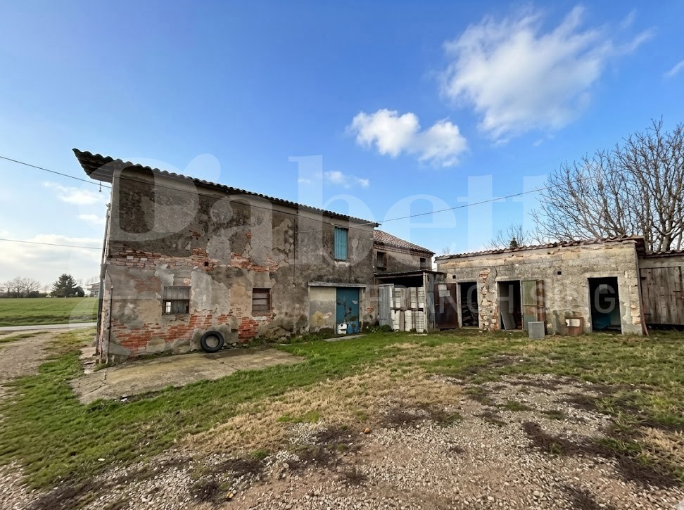 Rustico da ristrutturare a Fratta Polesine