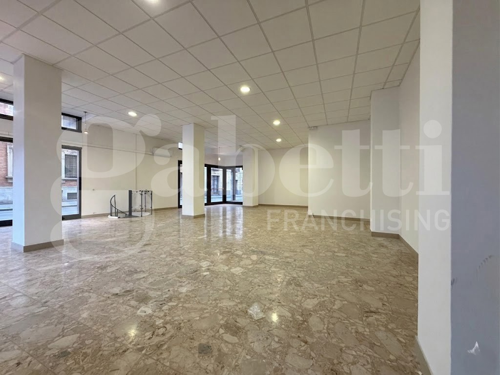 Negozio in affitto a Rovigo