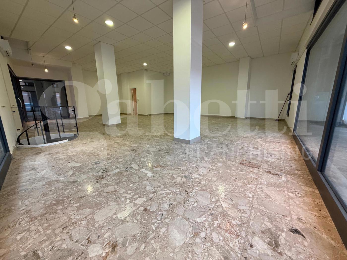 Negozio in affitto a Rovigo