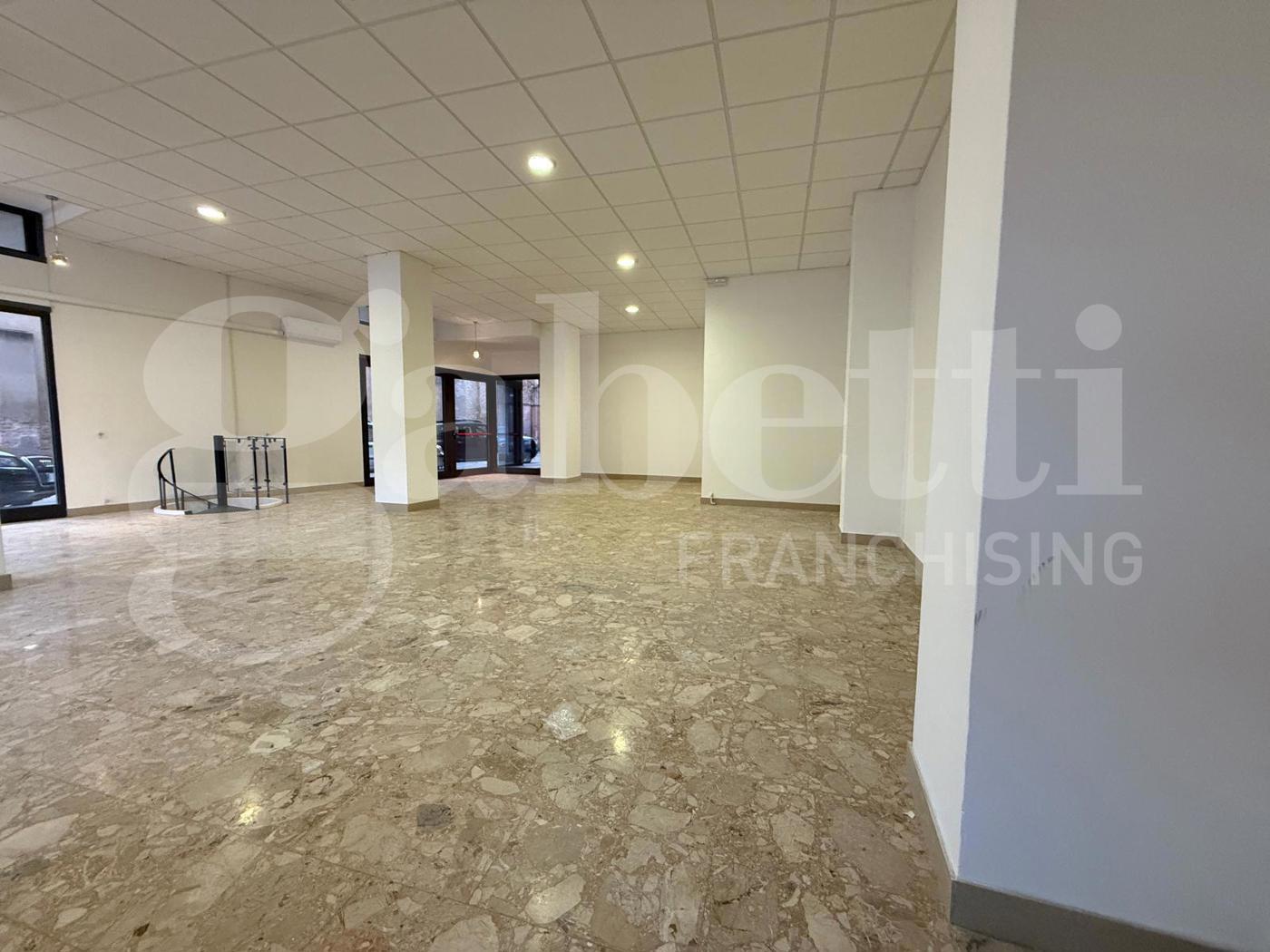 Negozio in affitto a Rovigo