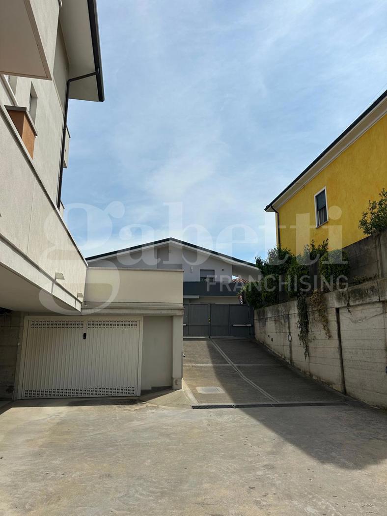 Box/Garage 18mq in affitto a Rovigo