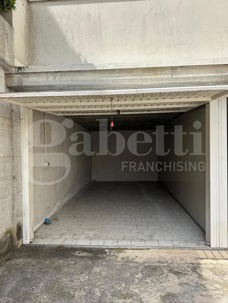 Box/Garage 18mq in affitto a Rovigo