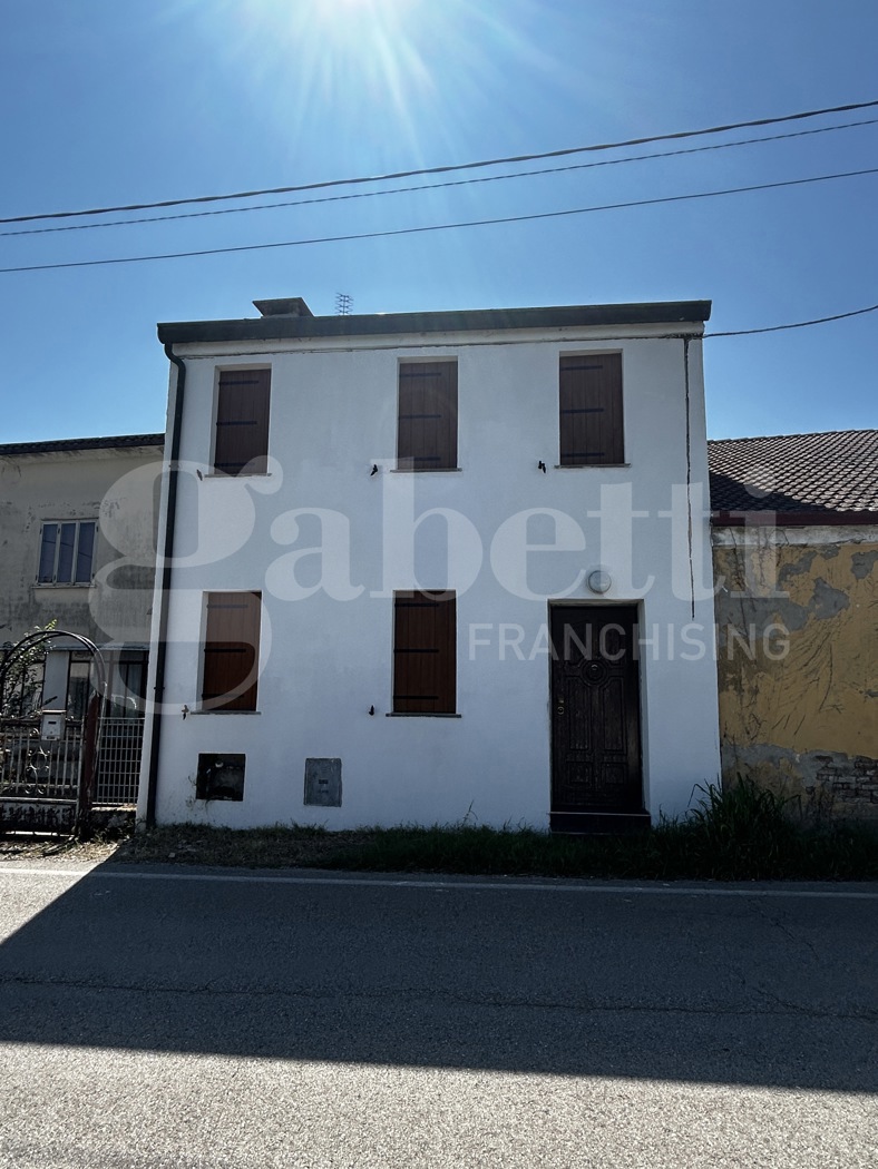 Casa indipendente ristrutturata a Ceregnano
