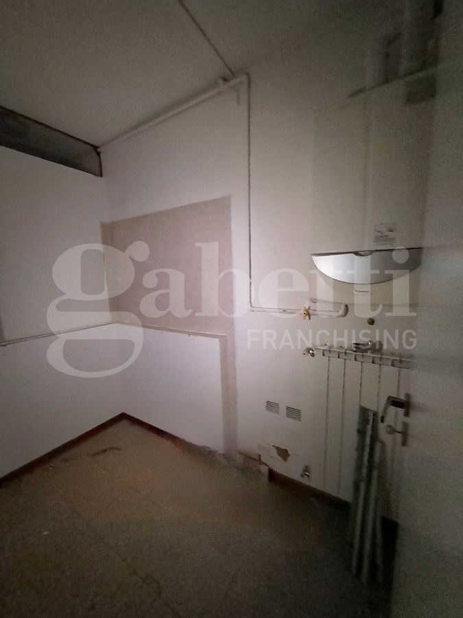 Ufficio con box doppio a Rovigo