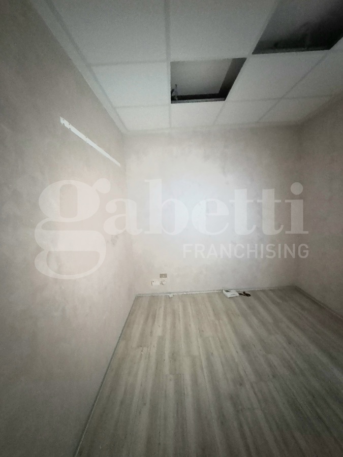 Ufficio con box doppio a Rovigo