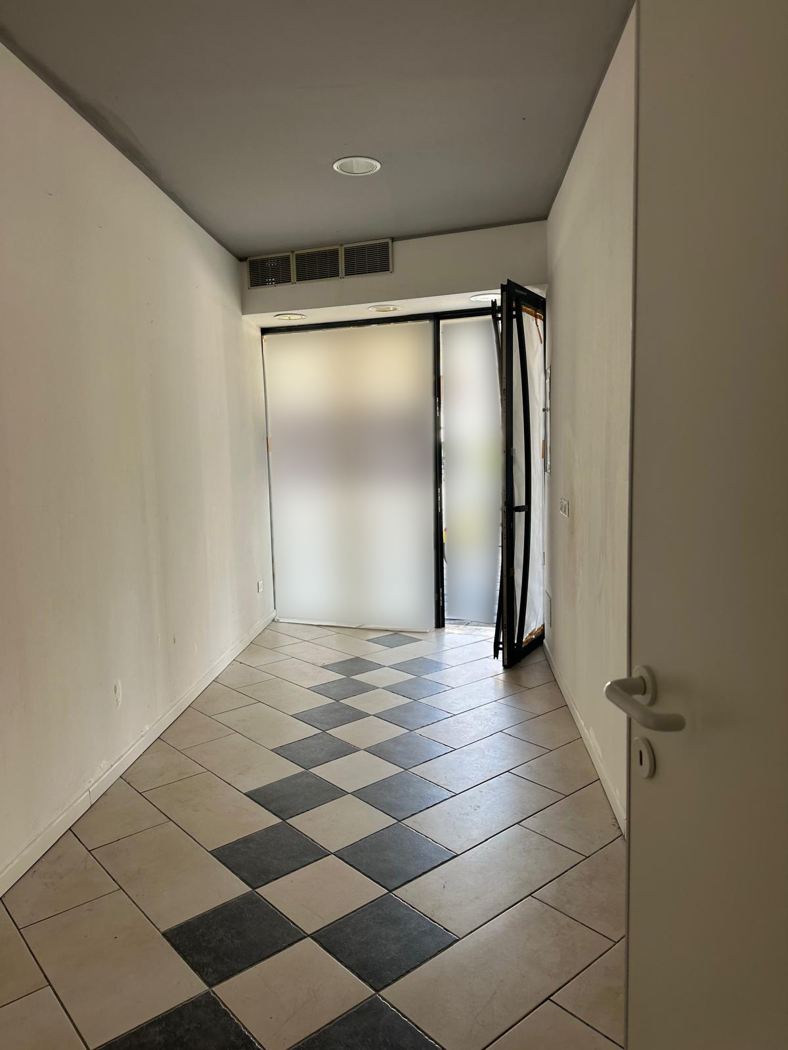 Negozio ristrutturato a Rovigo