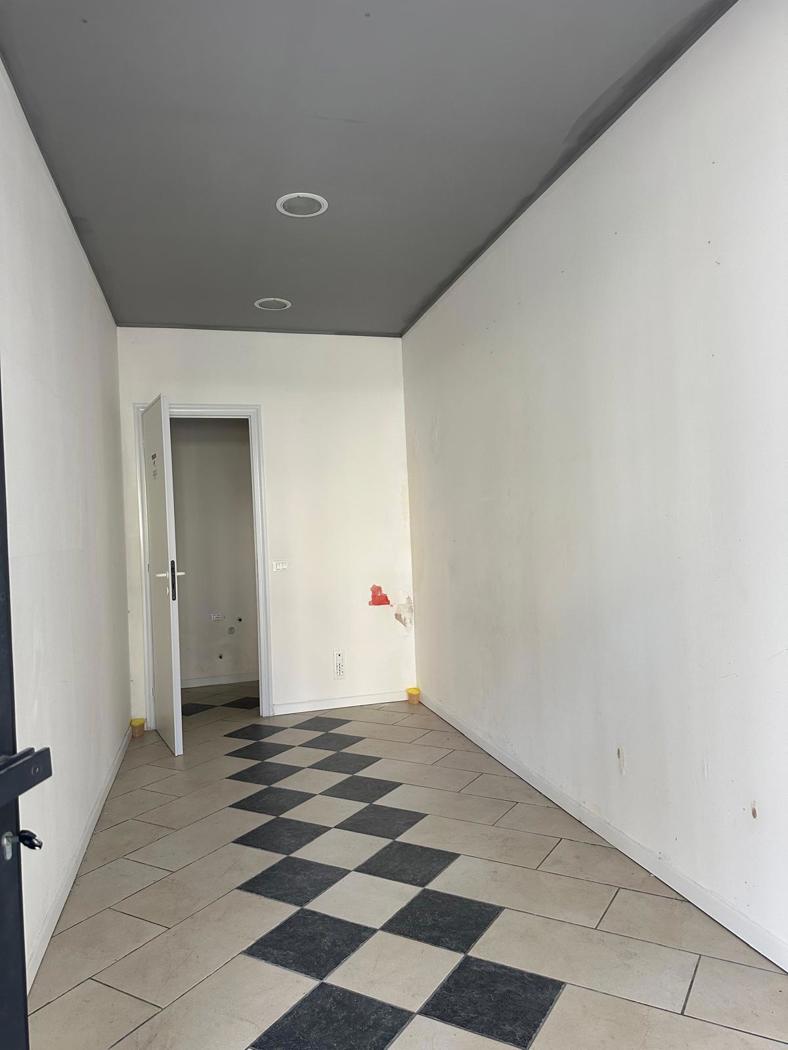Negozio ristrutturato a Rovigo