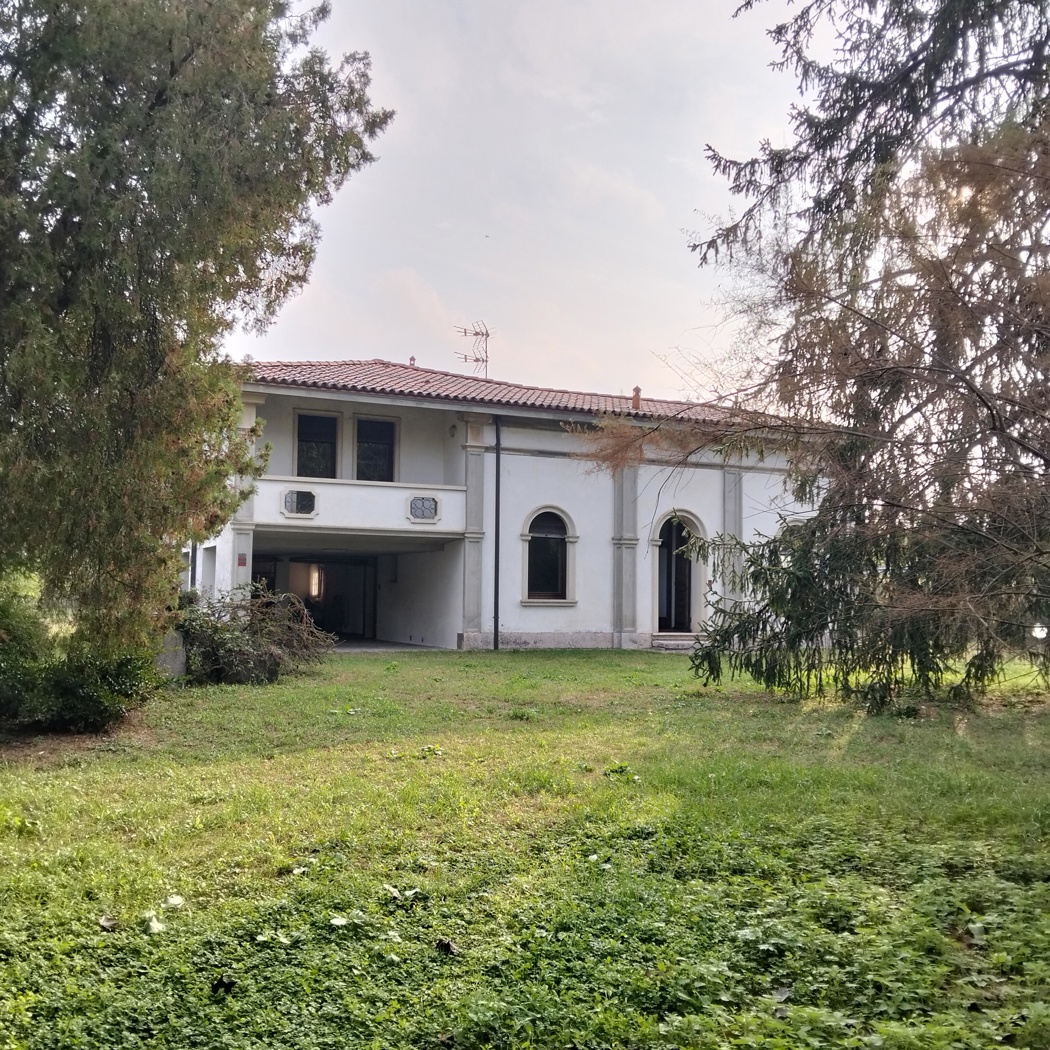 Villa con giardino a Arqu� Polesine