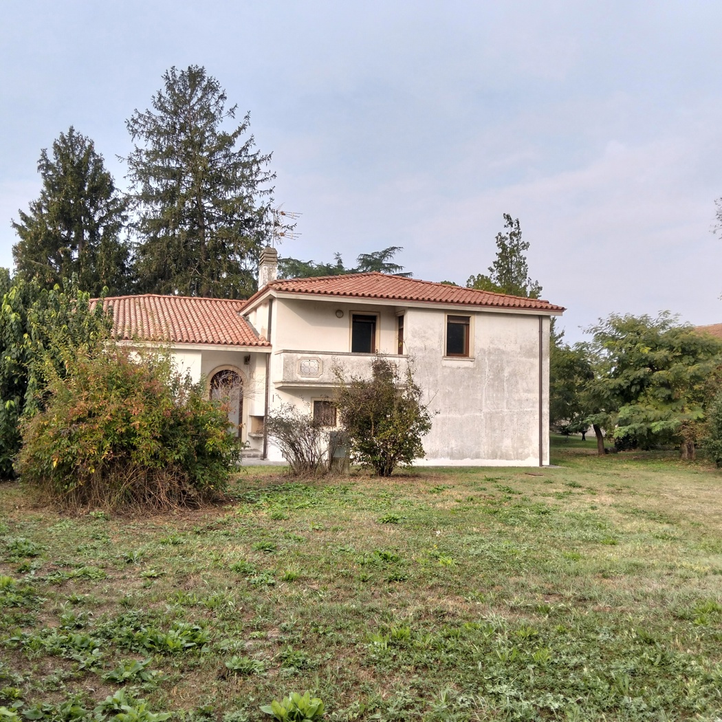 Villa con giardino a Arqu� Polesine