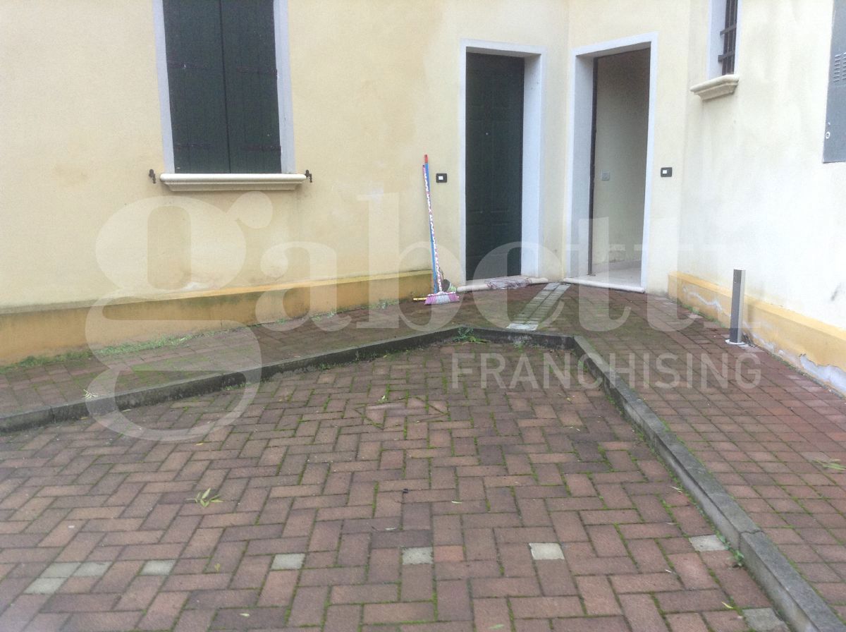 Bilocale arredato in affitto a Rovigo