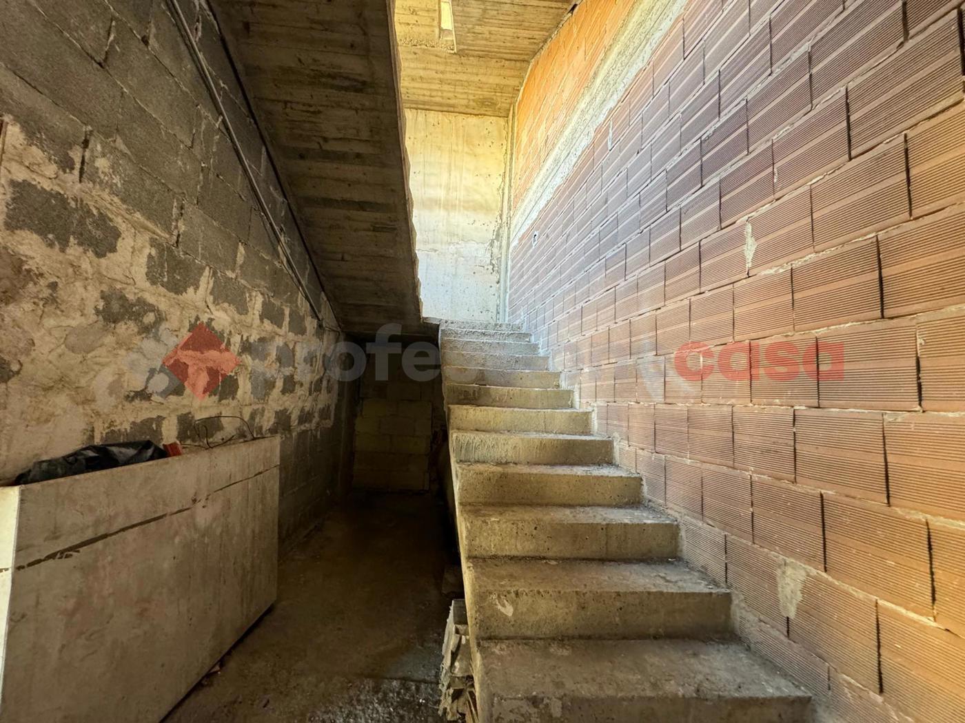 Stabile/Palazzo in vendita a Pulsano