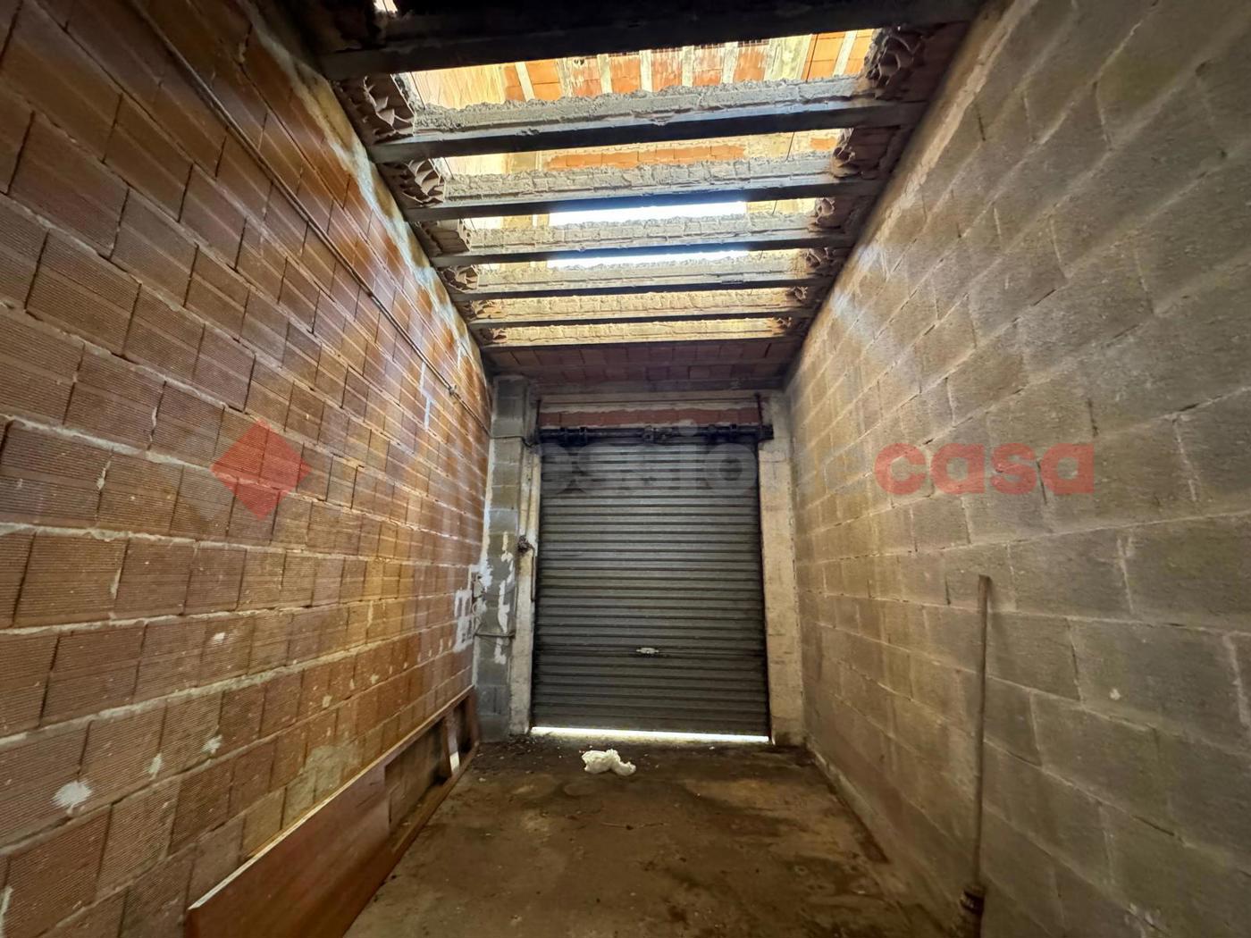 Stabile/Palazzo in vendita a Pulsano