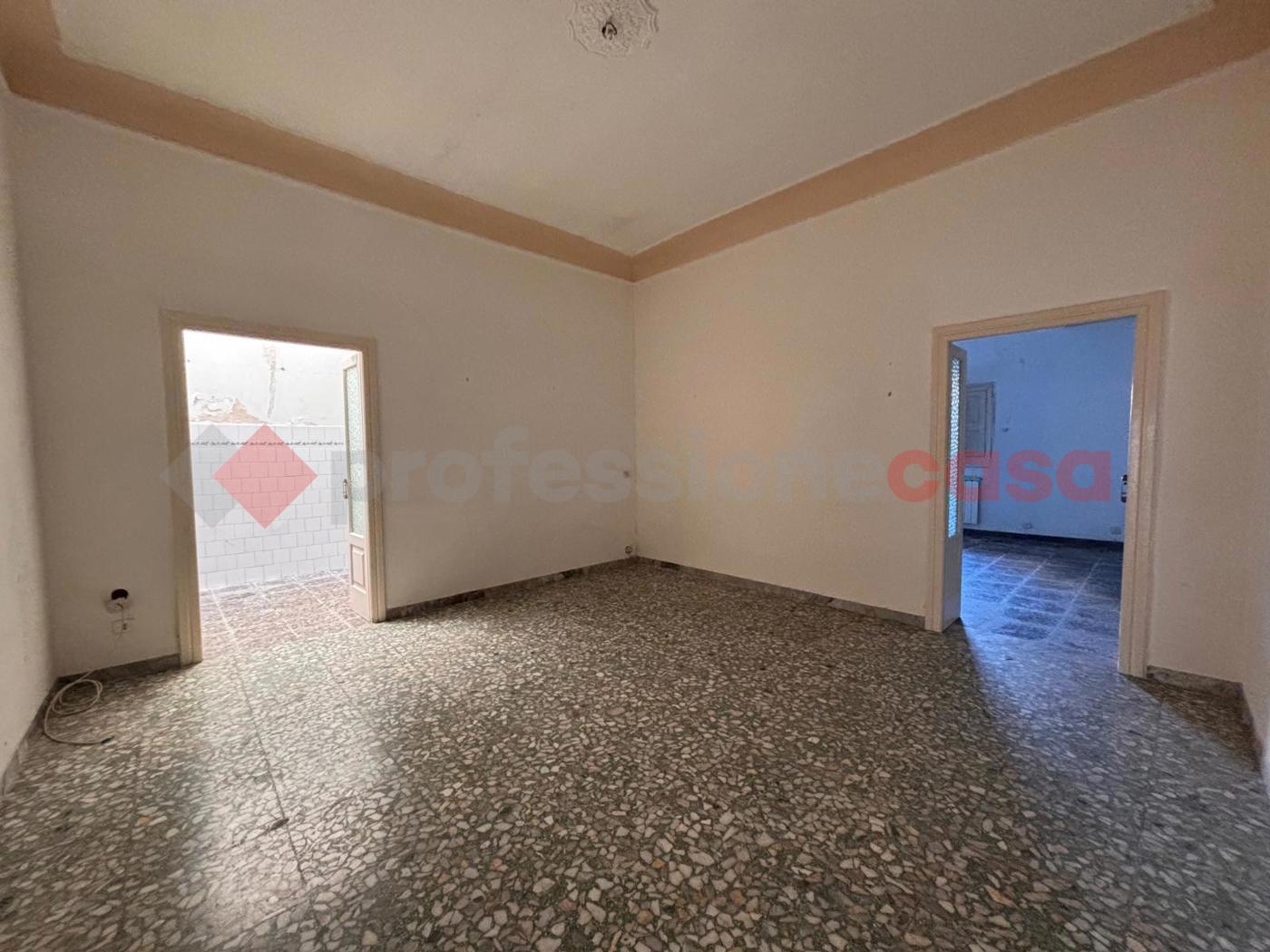 Casa indipendente con giardino a Roccaforzata