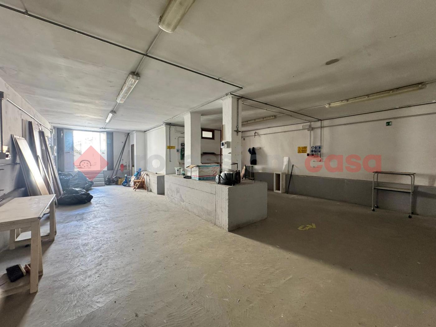 Laboratorio in vendita a Lizzano